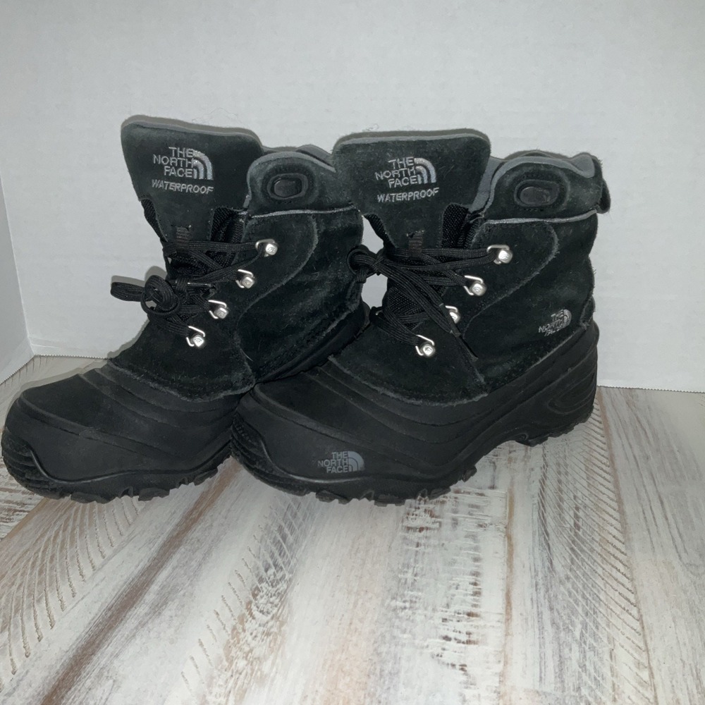 The North Face HeatSeeker Black Suede Rubber Winter Snow Boots Kids Size 4 US